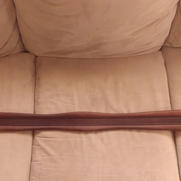 Tory Leather, english girth, 48, good condition - Picture 1 of 5